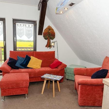 3-R-Ferienwohnung-Fuer-3-Personen-In-Schaprode-Auf-Ruegen-Zi4 Екстер'єр фото