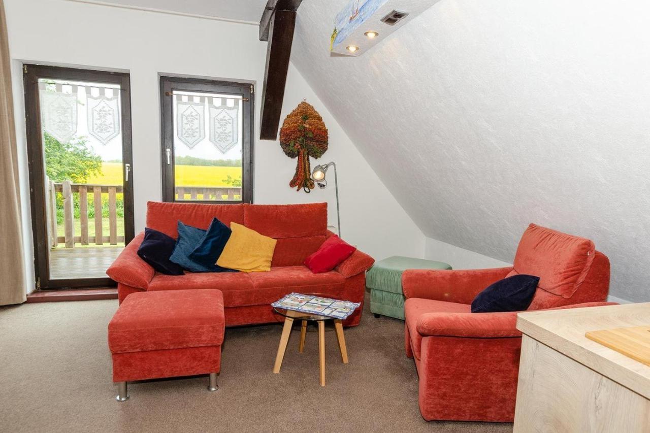 3-R-Ferienwohnung-Fuer-3-Personen-In-Schaprode-Auf-Ruegen-Zi4 Екстер'єр фото