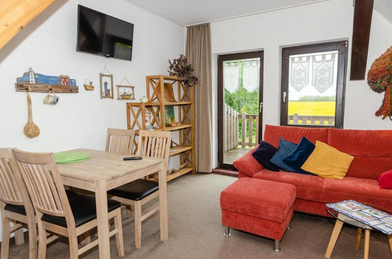 3-R-Ferienwohnung-Fuer-3-Personen-In-Schaprode-Auf-Ruegen-Zi4 Екстер'єр фото